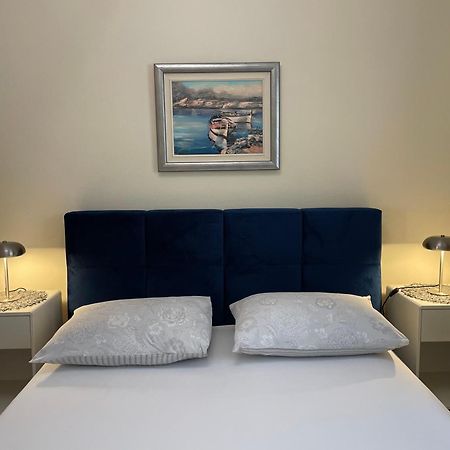 Apartments Villa Dinka Hvar Town Exterior photo
