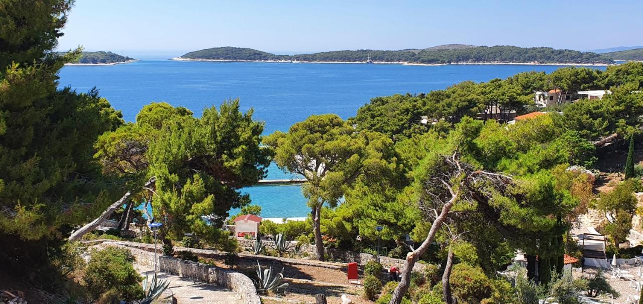 Apartments Villa Dinka Hvar Town Exterior photo