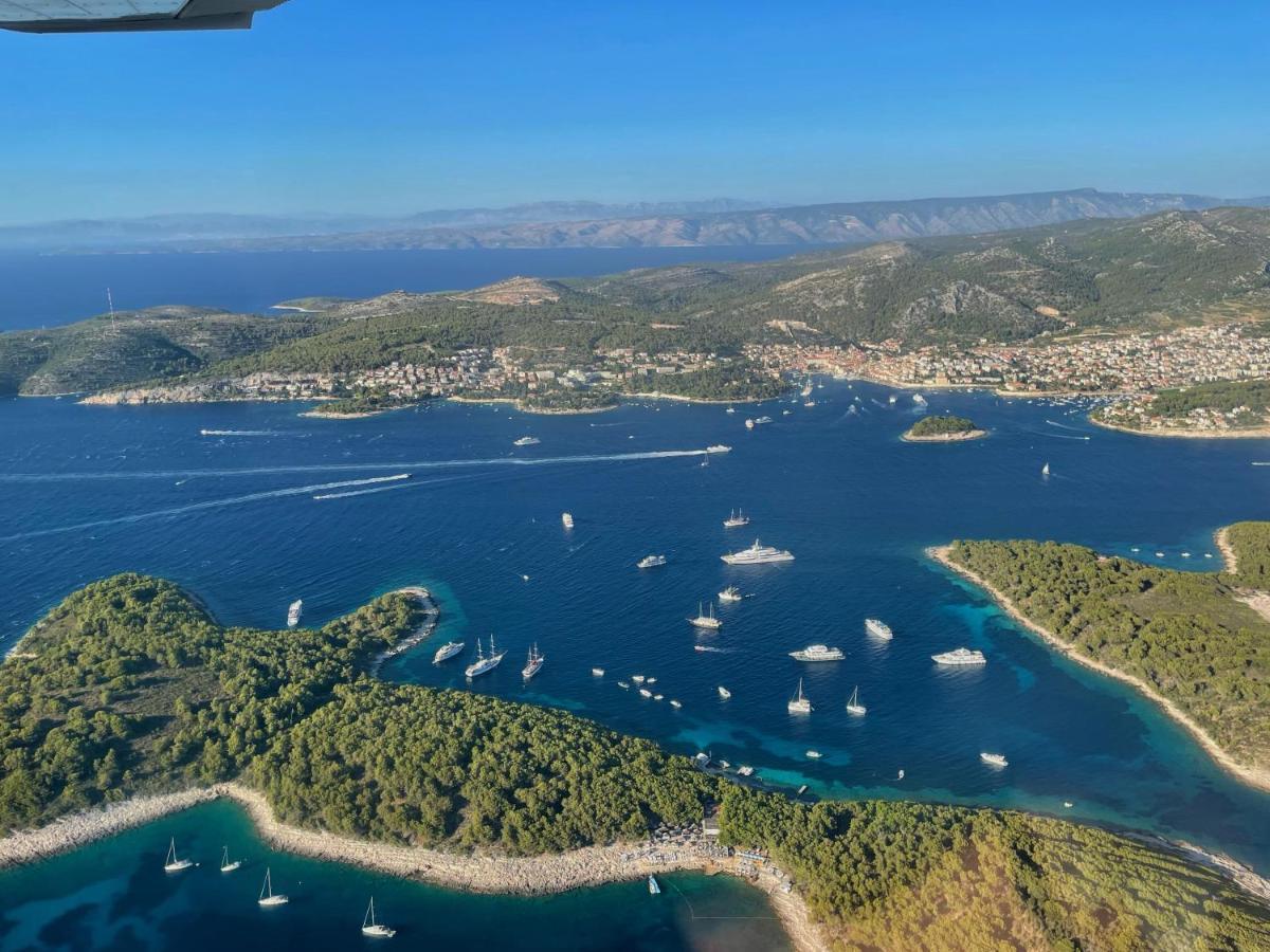 Apartments Villa Dinka Hvar Town Exterior photo