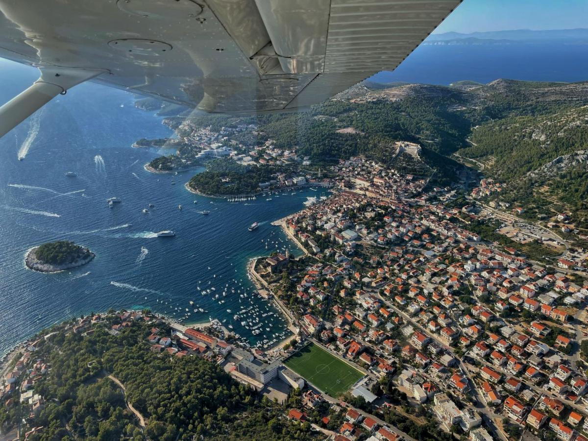 Apartments Villa Dinka Hvar Town Exterior photo