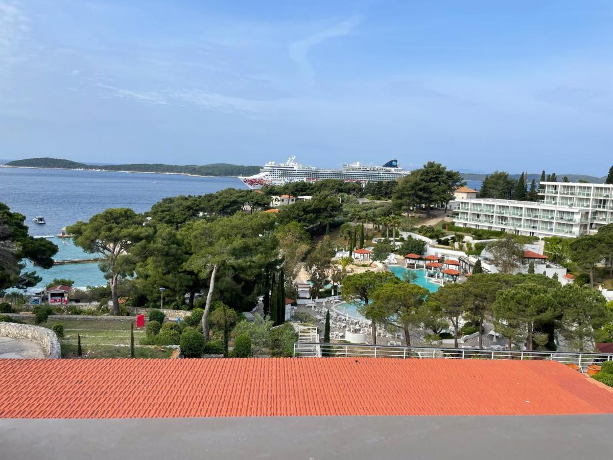 Apartments Villa Dinka Hvar Town Exterior photo
