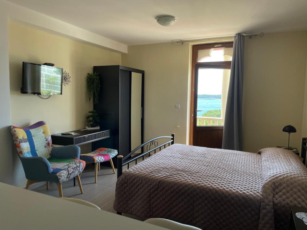 Apartments Villa Dinka Hvar Town Exterior photo