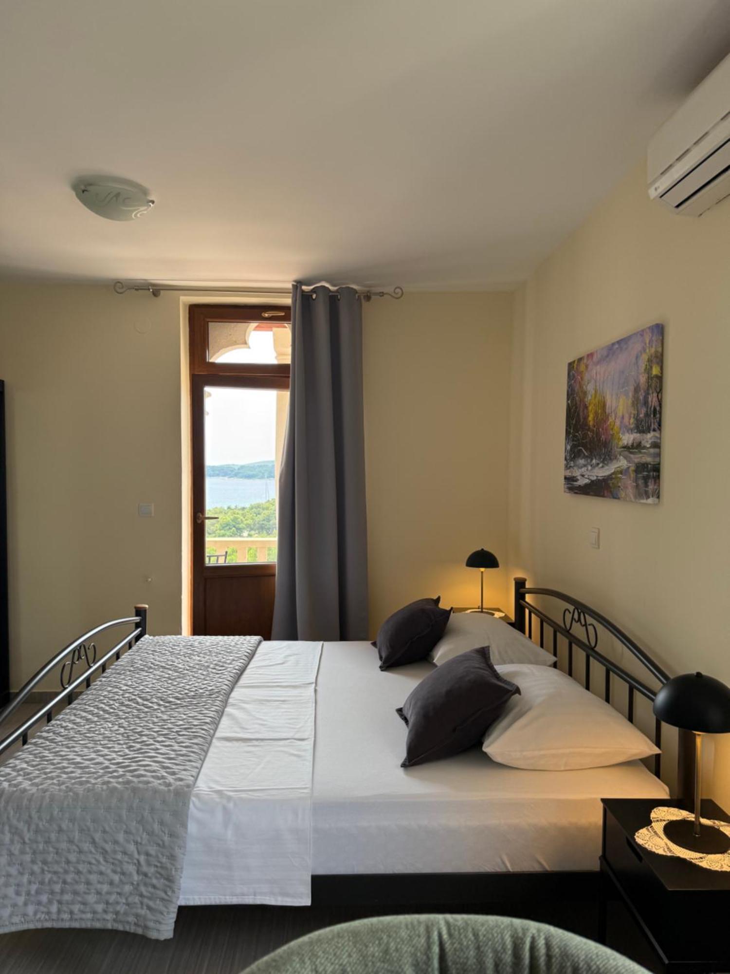 Apartments Villa Dinka Hvar Town Exterior photo