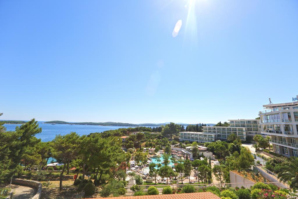 Apartments Villa Dinka Hvar Town Exterior photo