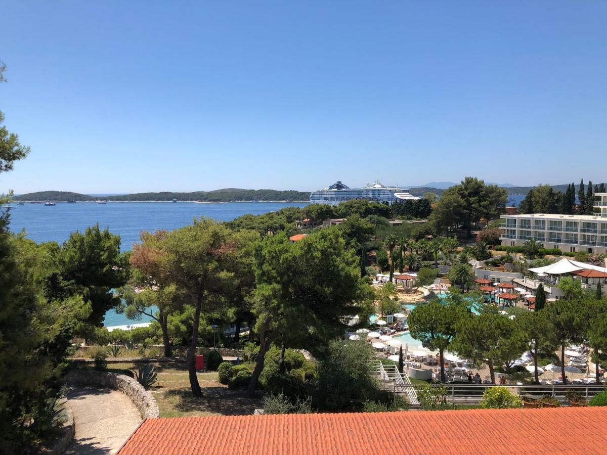 Apartments Villa Dinka Hvar Town Exterior photo